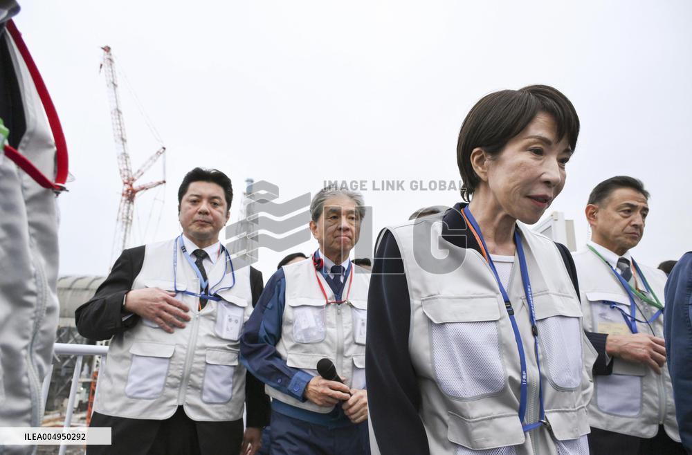Japan PM visits crippled Fukushima plant