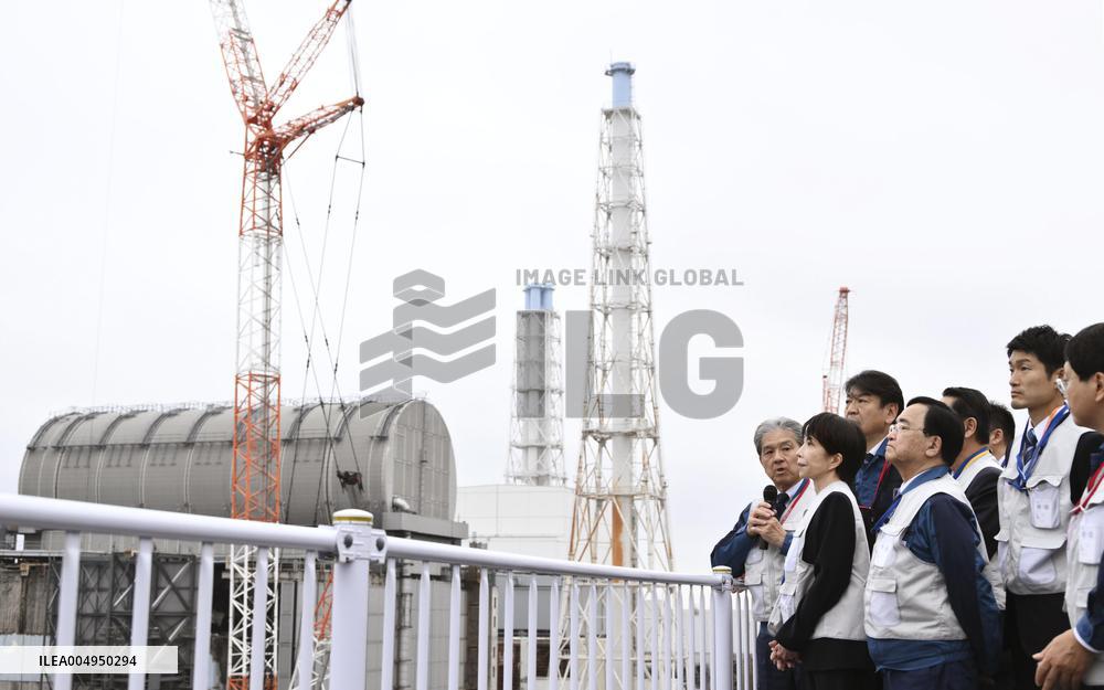 Japan PM visits crippled Fukushima plant