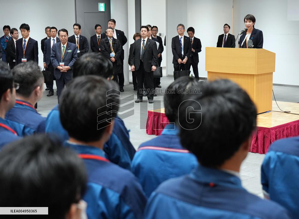 Japan PM visits crippled Fukushima plant