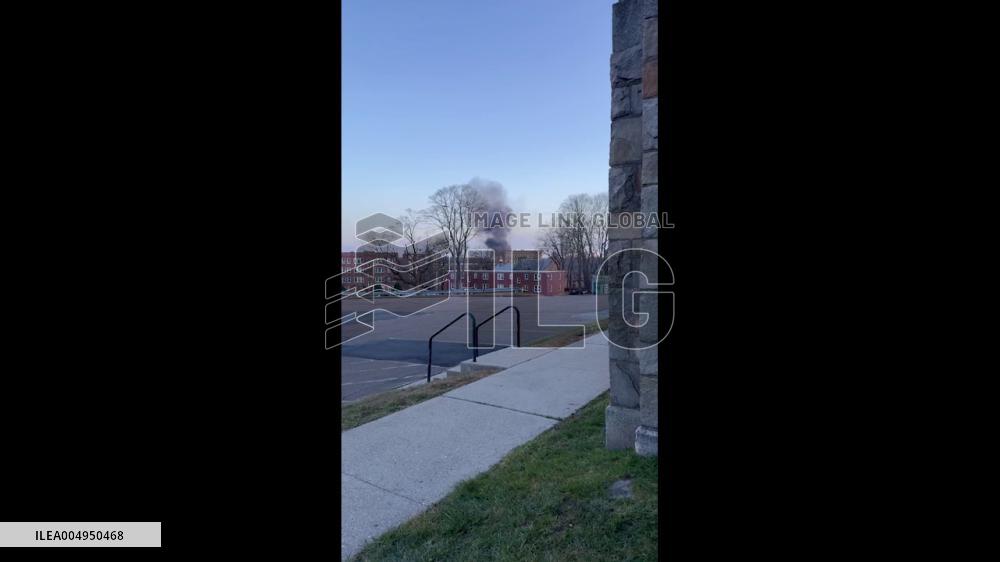 US: Fire Erupts at Four-Story Apartment in Holyoke, MA