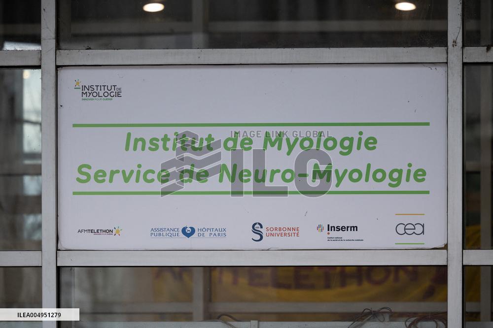 Stephanie Rist visits the Institute of Myology - Paris