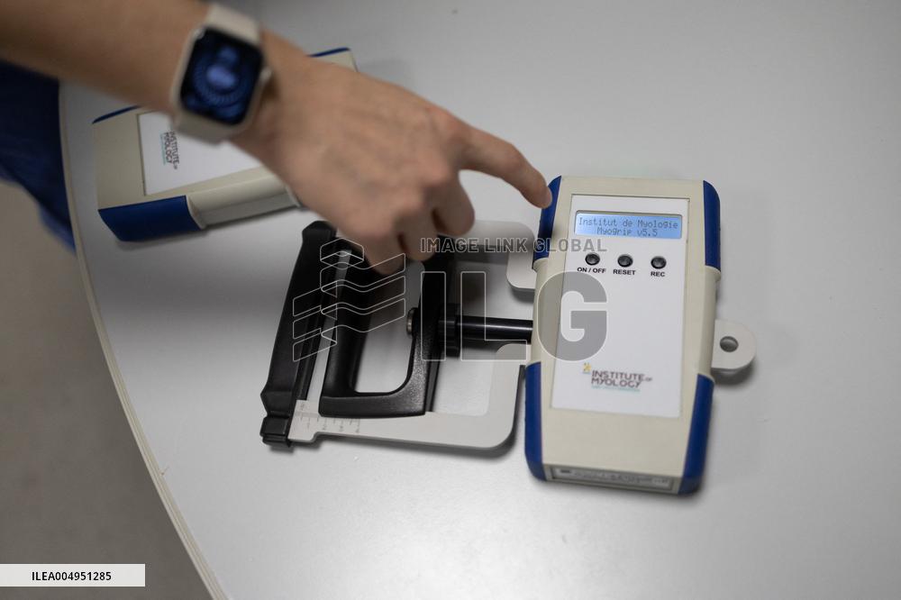 Stephanie Rist visits the Institute of Myology - Paris