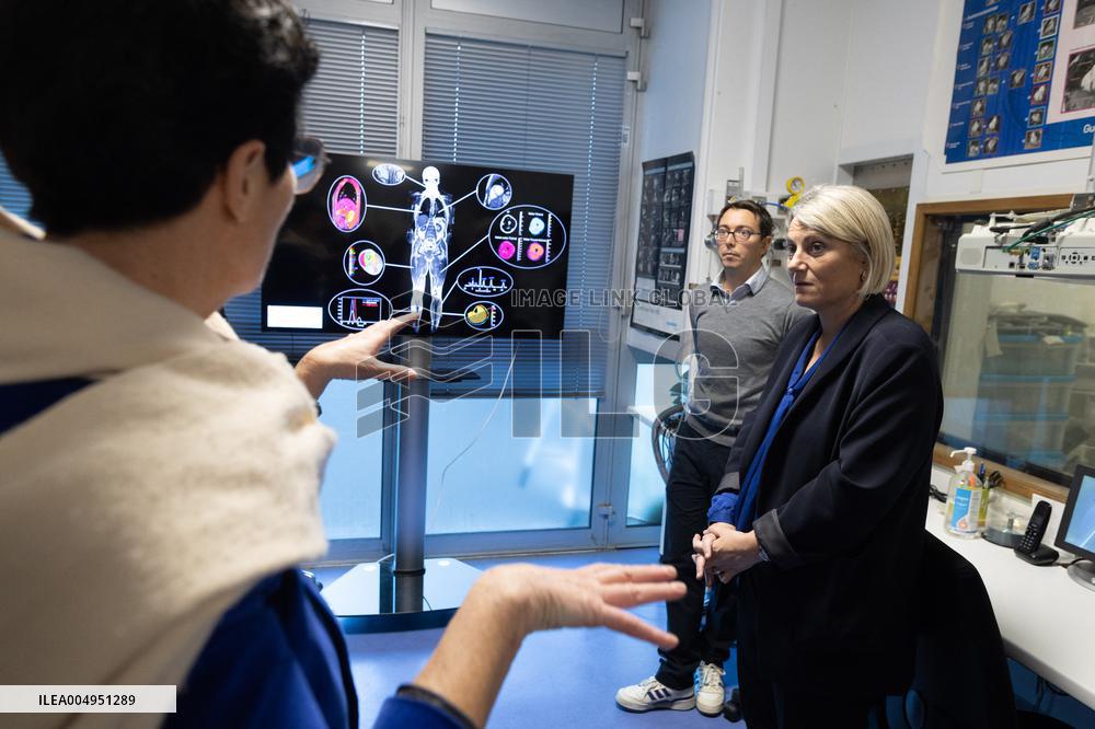 Stephanie Rist visits the Institute of Myology - Paris