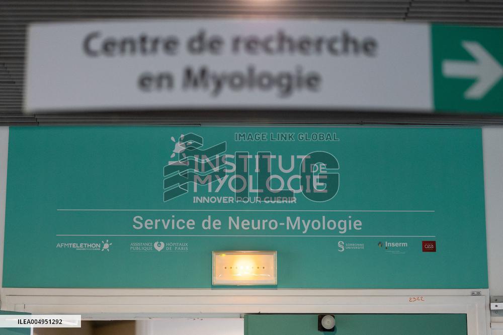 Stephanie Rist visits the Institute of Myology - Paris