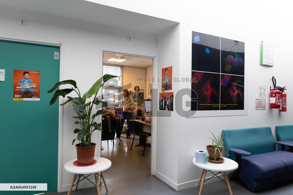 Stephanie Rist visits the Institute of Myology - Paris