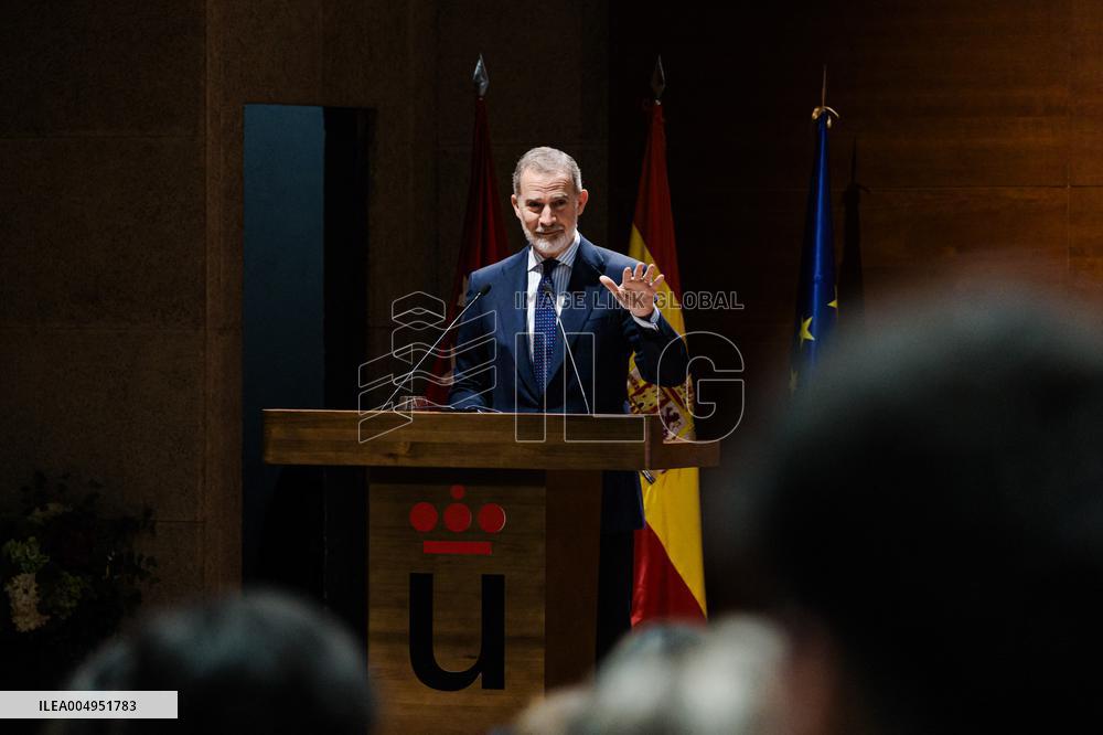 King At Democratization Conference - Madrid