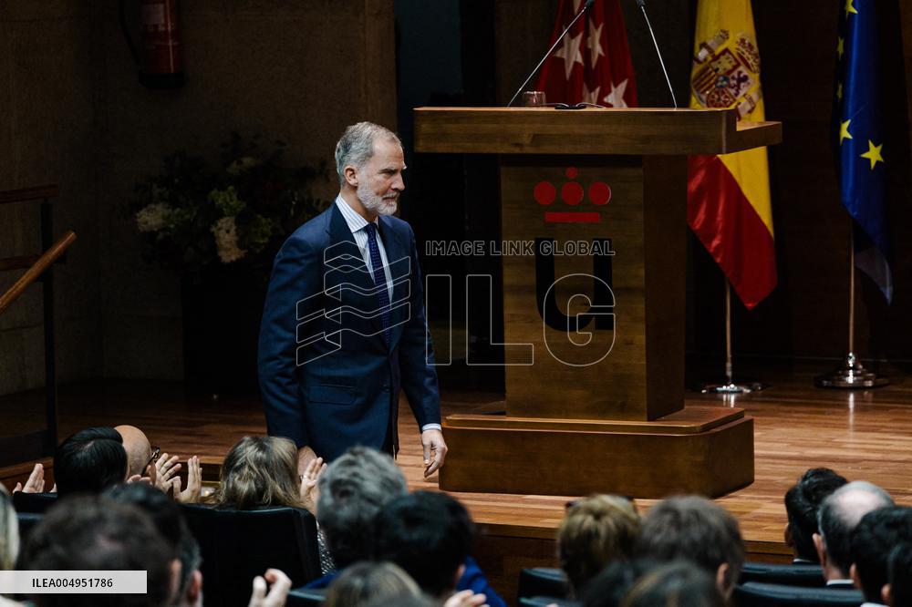 King At Democratization Conference - Madrid