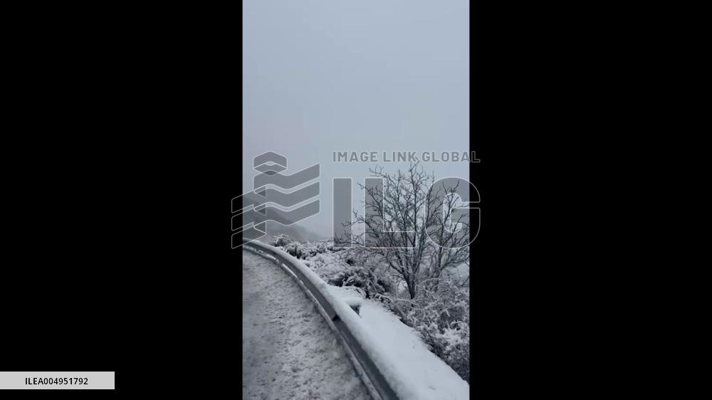 Spain: Winter Arrives With Snow Across Several Regions 2