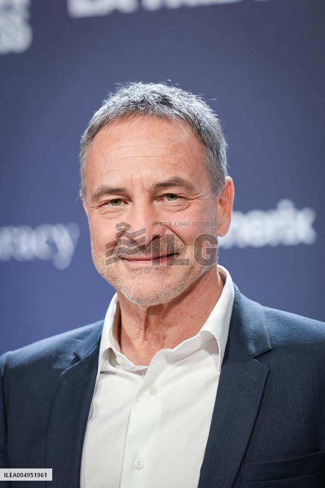 Exclusif - BFM Awards Photocall - Paris