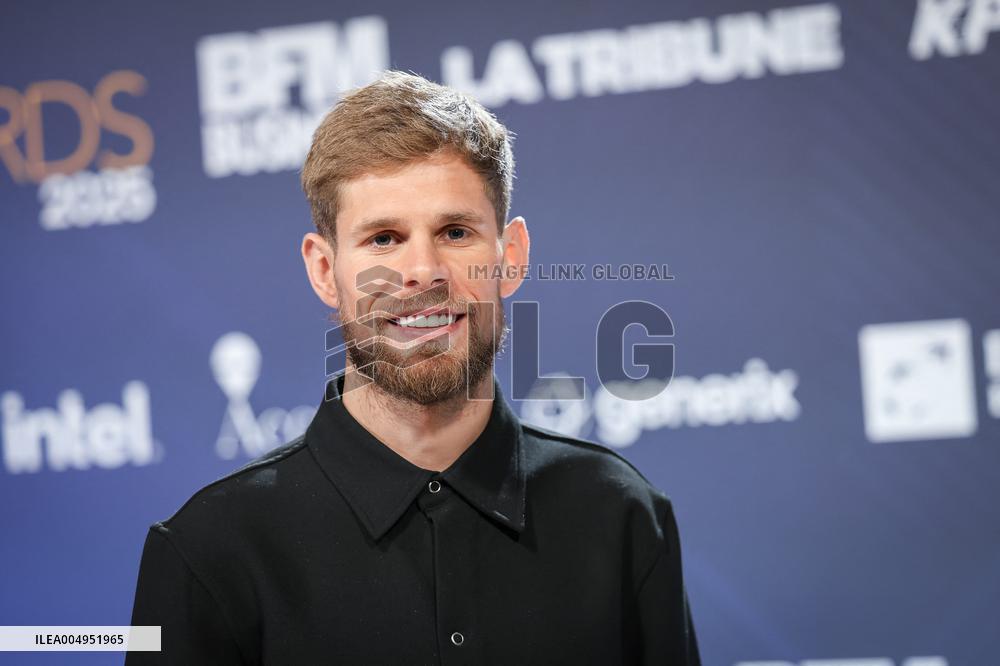 Exclusif - BFM Awards Photocall - Paris