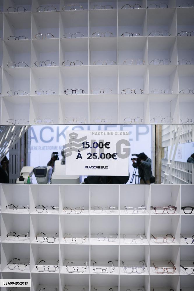 Opening of the discount eyeglasses shop Blacksheep - Paris AJ