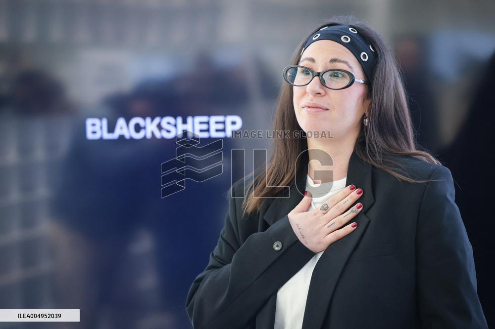 Opening of the discount eyeglasses shop Blacksheep - Paris AJ