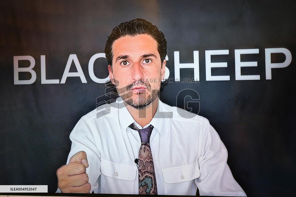 Opening of the discount eyeglasses shop Blacksheep - Paris AJ