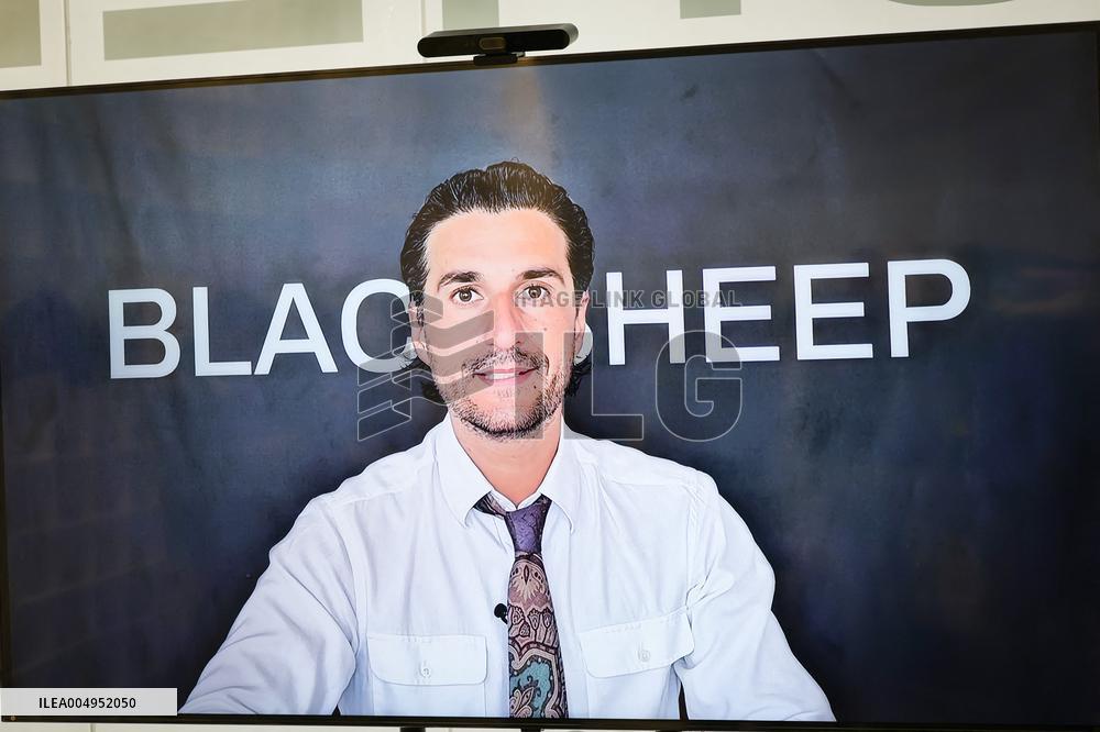 Opening of the discount eyeglasses shop Blacksheep - Paris AJ