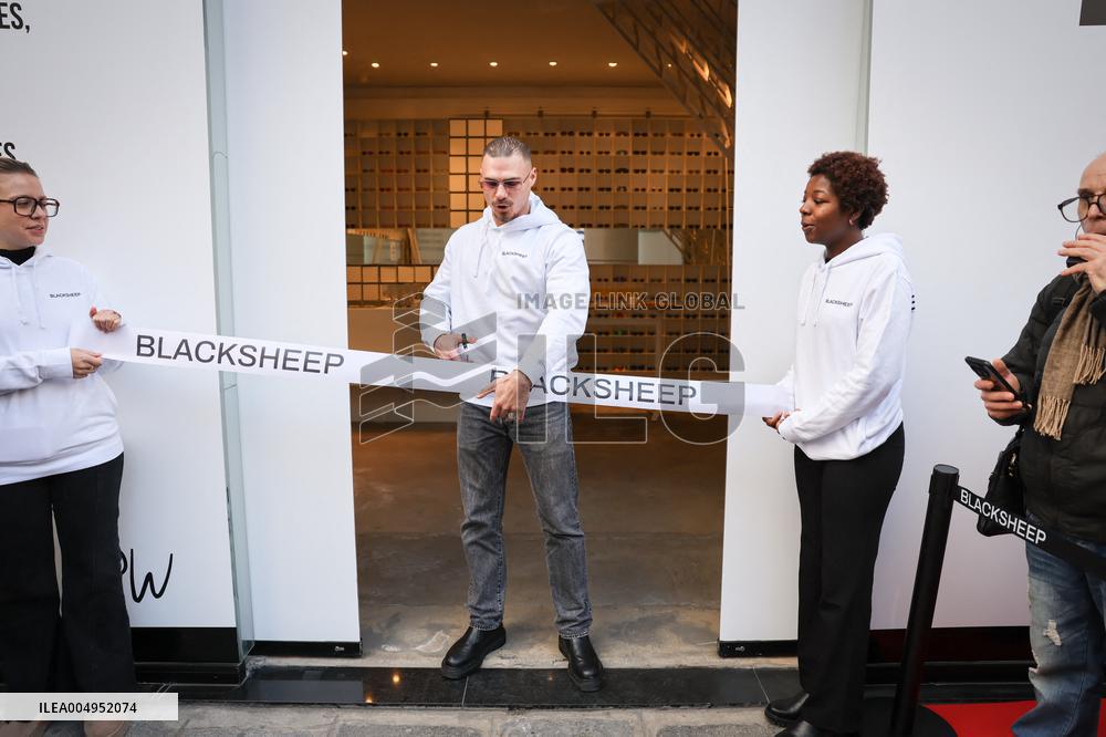 Opening of the discount eyeglasses shop Blacksheep - Paris AJ