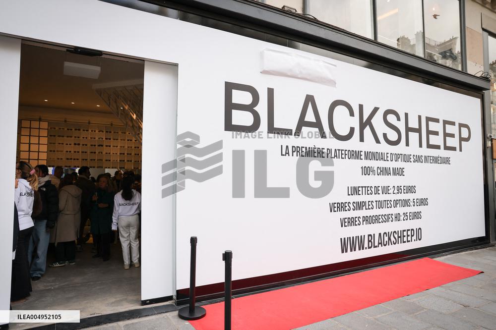 Opening of the discount eyeglasses shop Blacksheep - Paris AJ