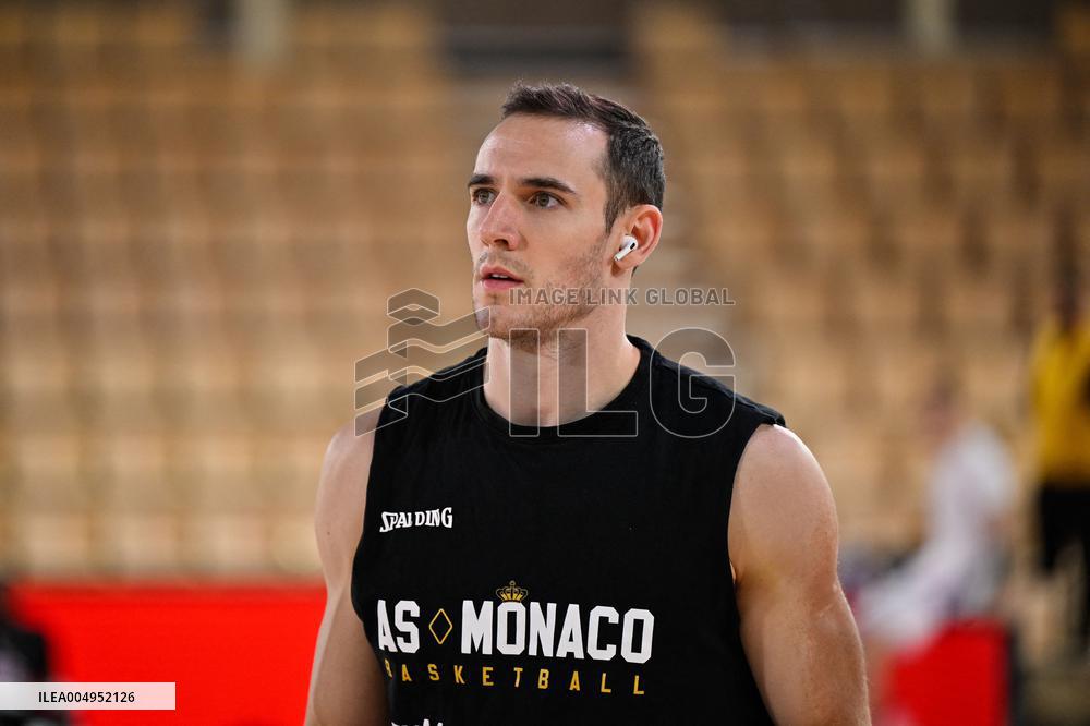 French Cup Round of Sixteen - AS Monaco v Paris Basket