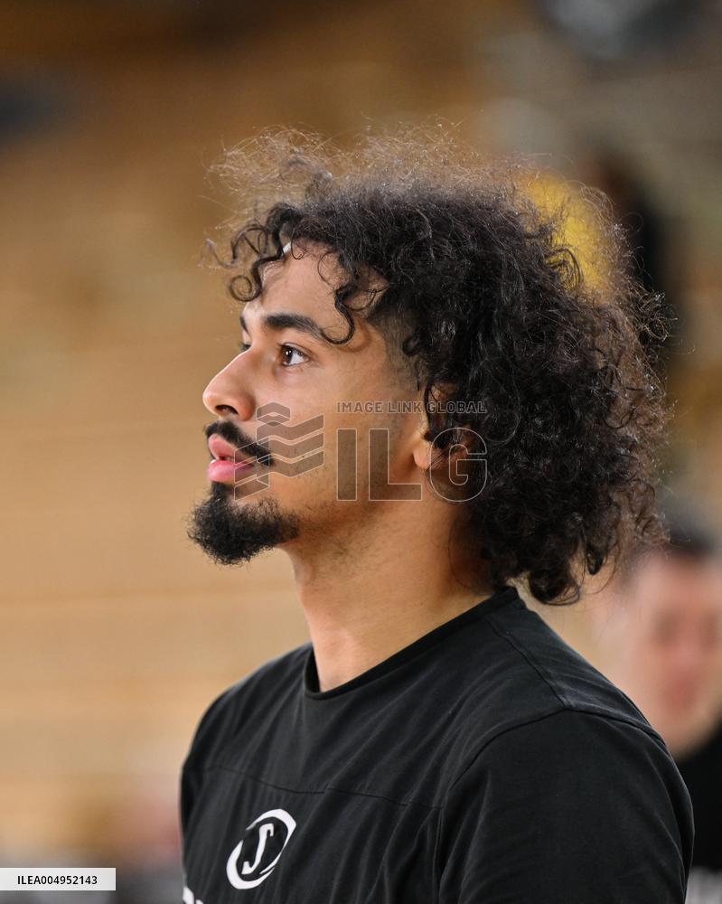 French Cup Round of Sixteen - AS Monaco v Paris Basket