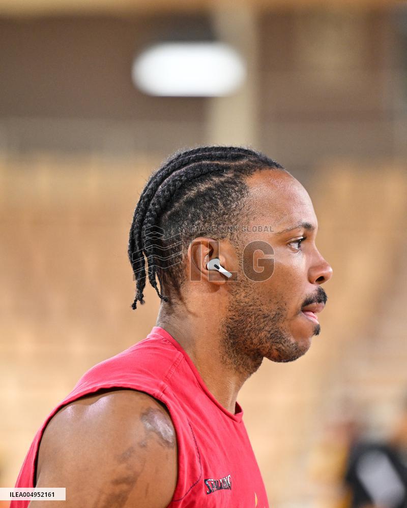 French Cup Round of Sixteen - AS Monaco v Paris Basket