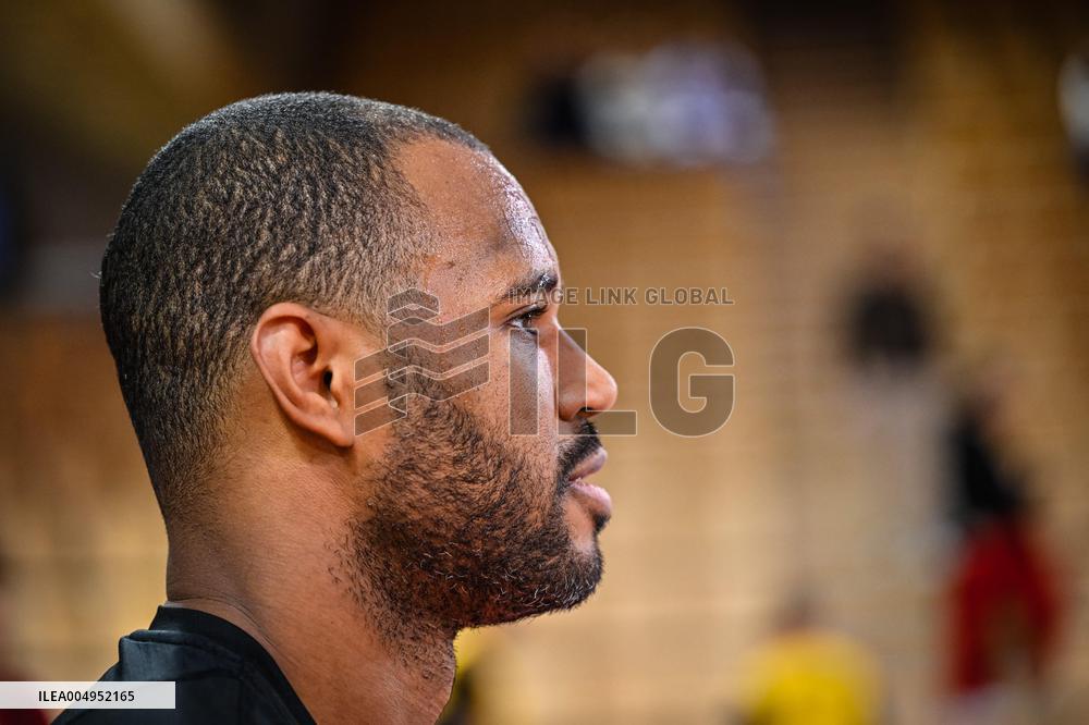 French Cup Round of Sixteen - AS Monaco v Paris Basket