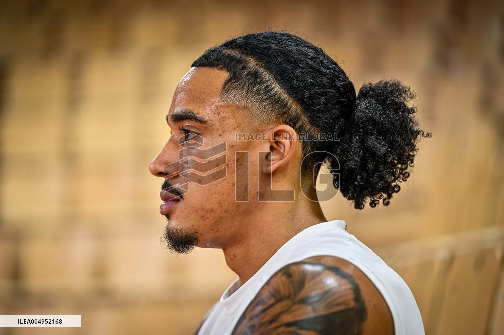 French Cup Round of Sixteen - AS Monaco v Paris Basket