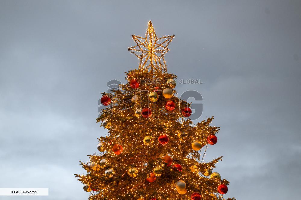Christmas Tree Decoration - Rome