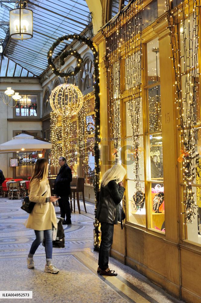 Parisian Passages - Paris