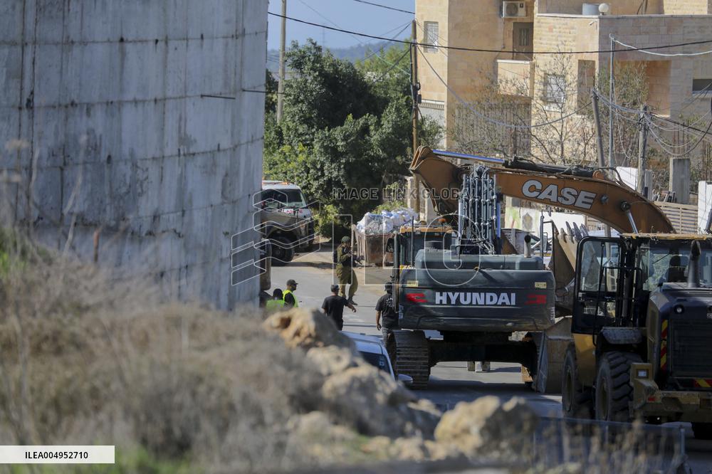Israeli Army Demolishes Al Walaja Homes - Bethlehem