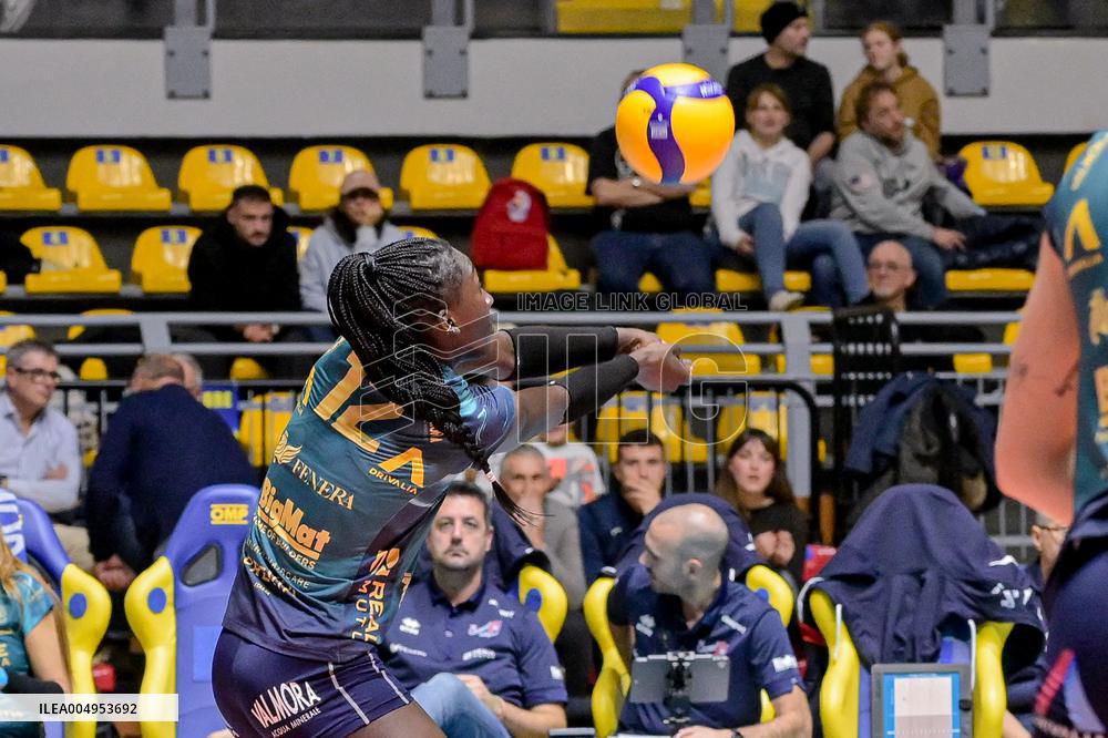 VOLLEY - CEV Cup Women - Reale Mutua Fenera Chieri'76 vs Vasas Obuda Budapest