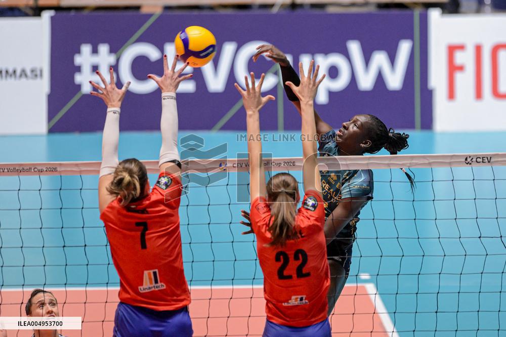VOLLEY - CEV Cup Women - Reale Mutua Fenera Chieri'76 vs Vasas Obuda Budapest