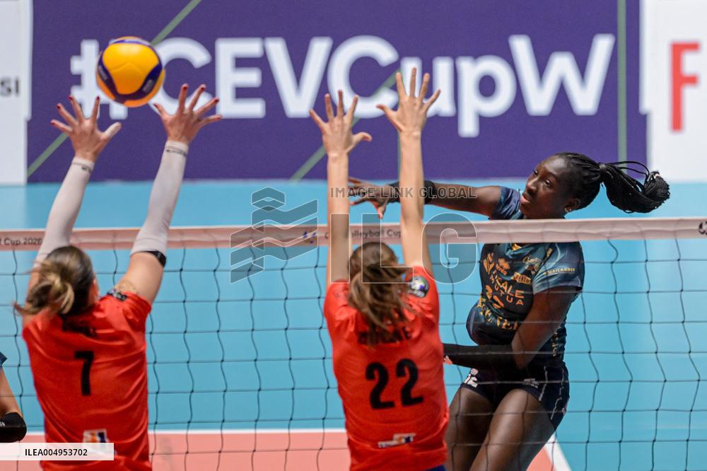VOLLEY - CEV Cup Women - Reale Mutua Fenera Chieri'76 vs Vasas Obuda Budapest