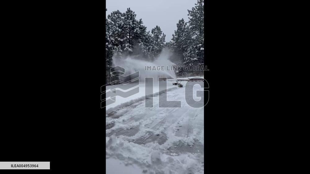 US: Snowstorm Blankets Denver Metro and Front Range