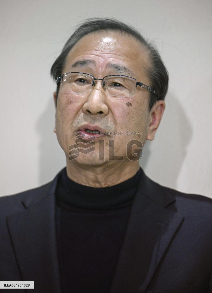 Nobel laureate Kitagawa leaves for Stockholm