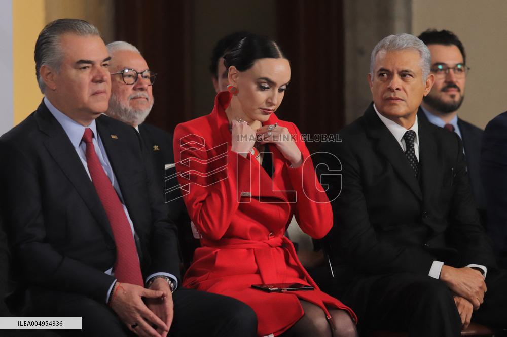 Mexican President Claudia Sheinbaum Holds Briefing Conference - Mexico