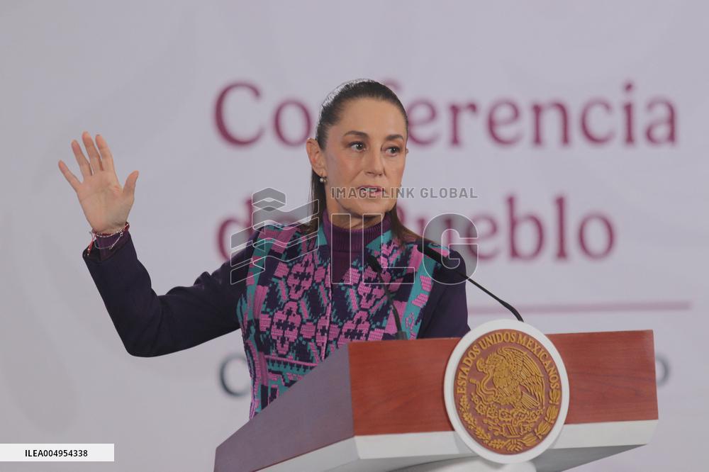 Mexican President Claudia Sheinbaum Holds Briefing Conference - Mexico