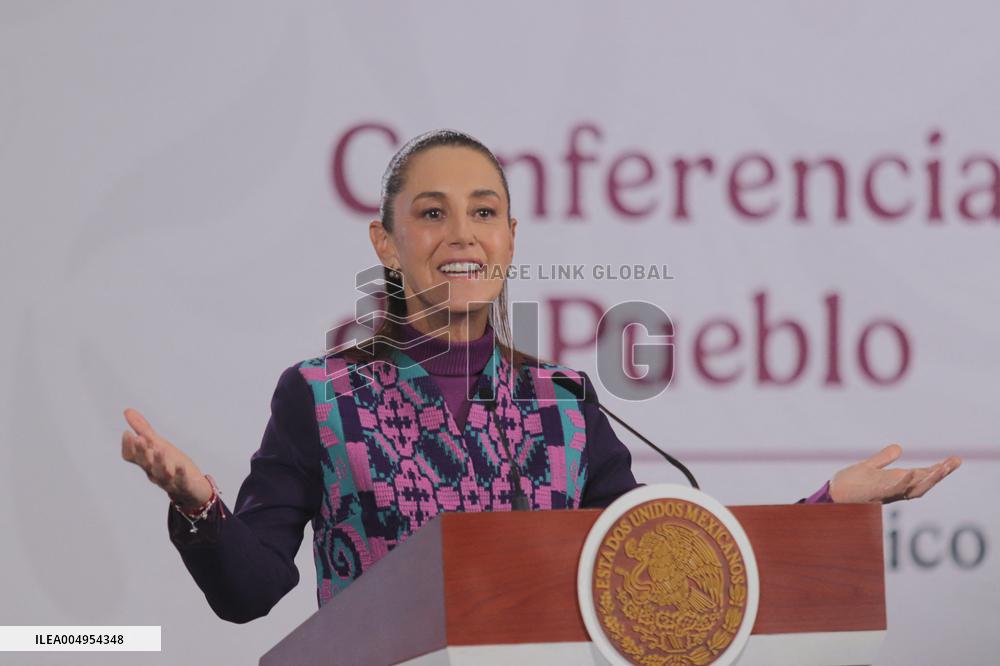 Mexican President Claudia Sheinbaum Holds Briefing Conference - Mexico