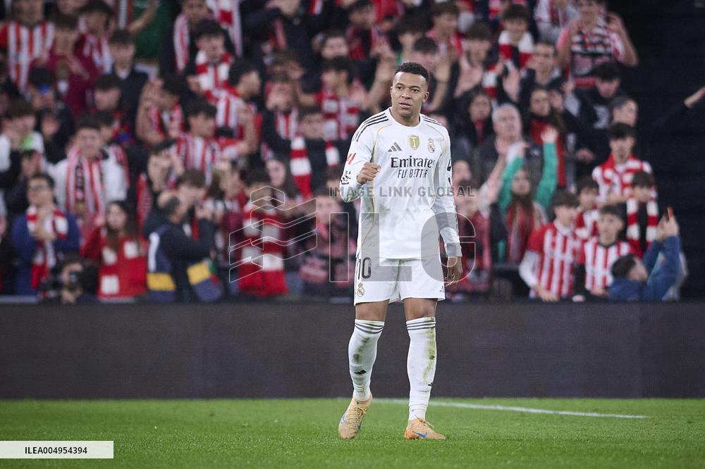 La Liga - Athletic Bilbao v Real Madrid