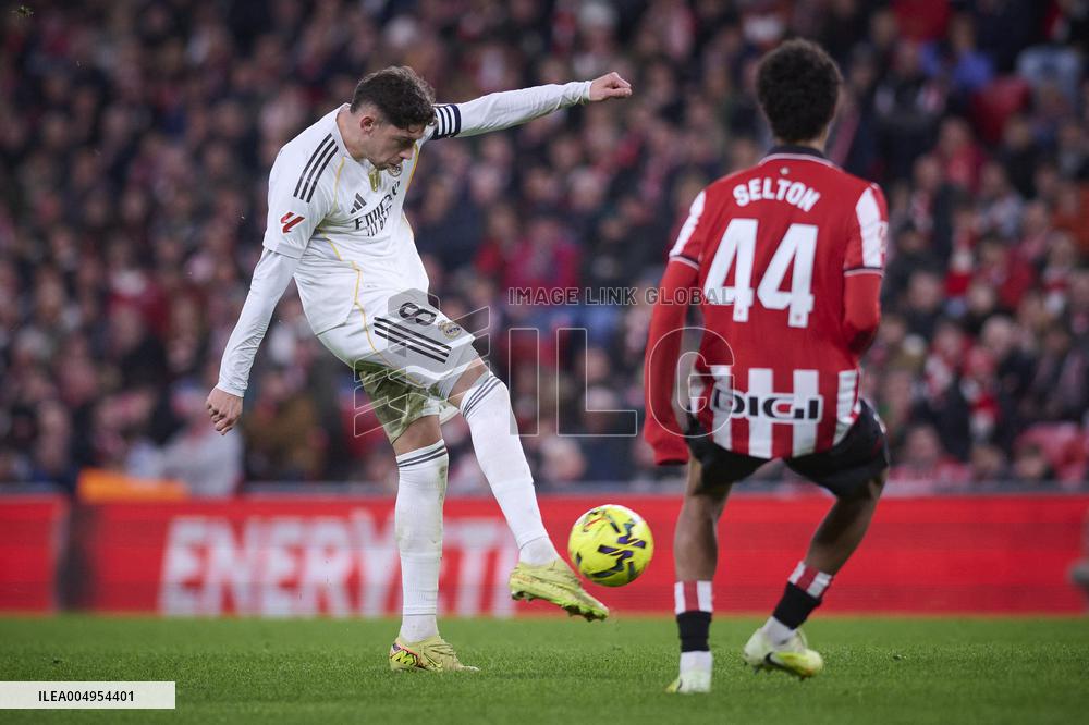 La Liga - Athletic Bilbao v Real Madrid