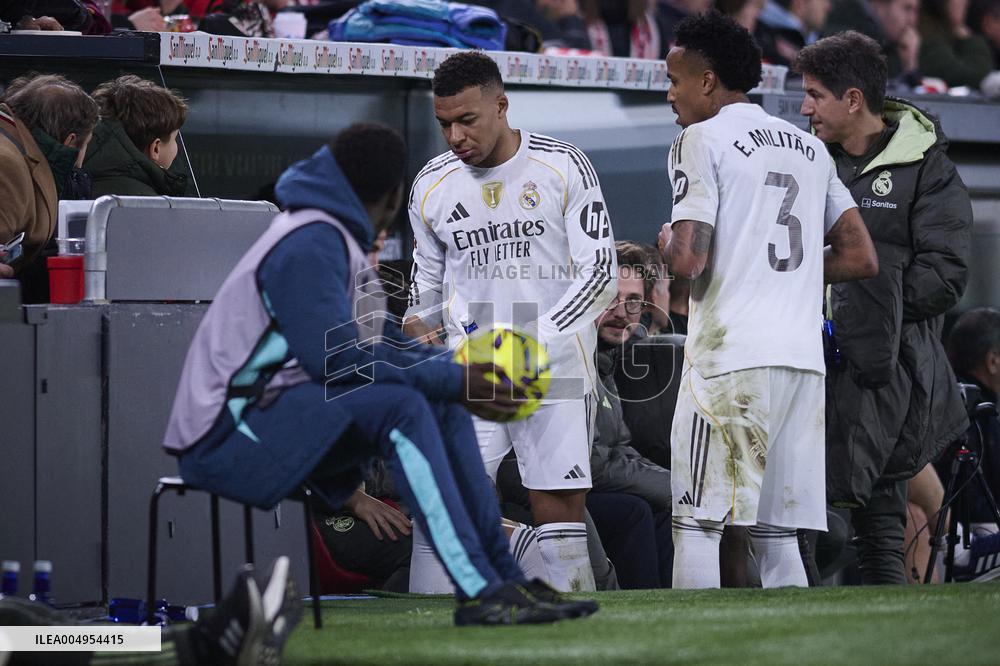 La Liga - Athletic Bilbao v Real Madrid