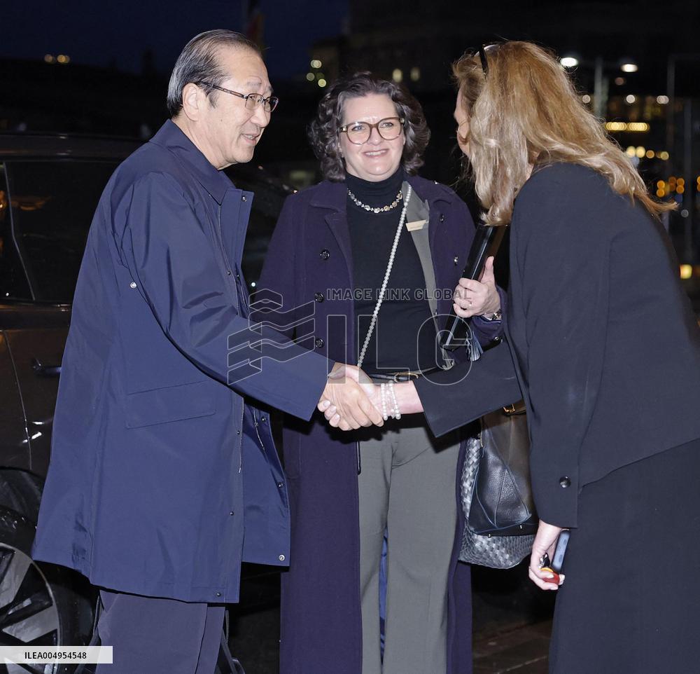 Nobel laureate Kitagawa arrives in Stockholm