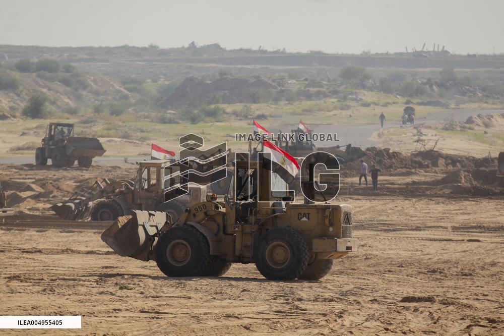 Egypt Opens Major Gaza Relief Camp