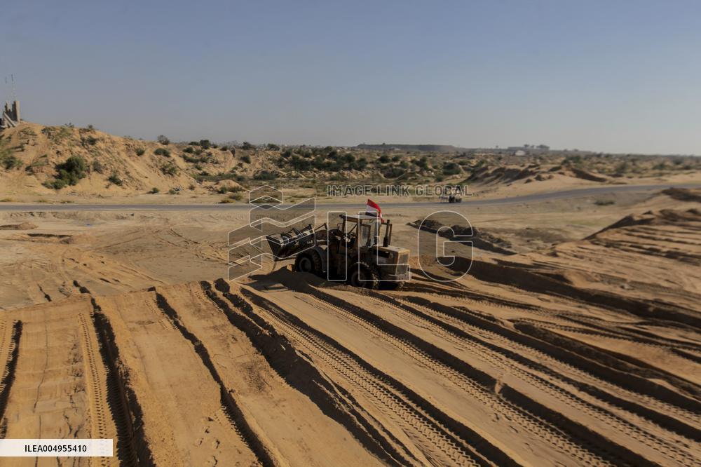 Egypt Opens Major Gaza Relief Camp