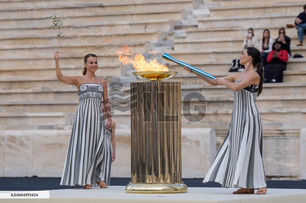 Handover of the Olympic Flame - Athens