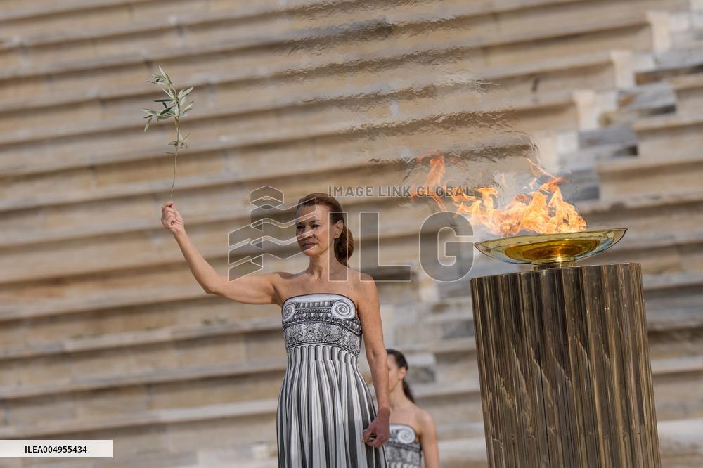 Handover of the Olympic Flame - Athens