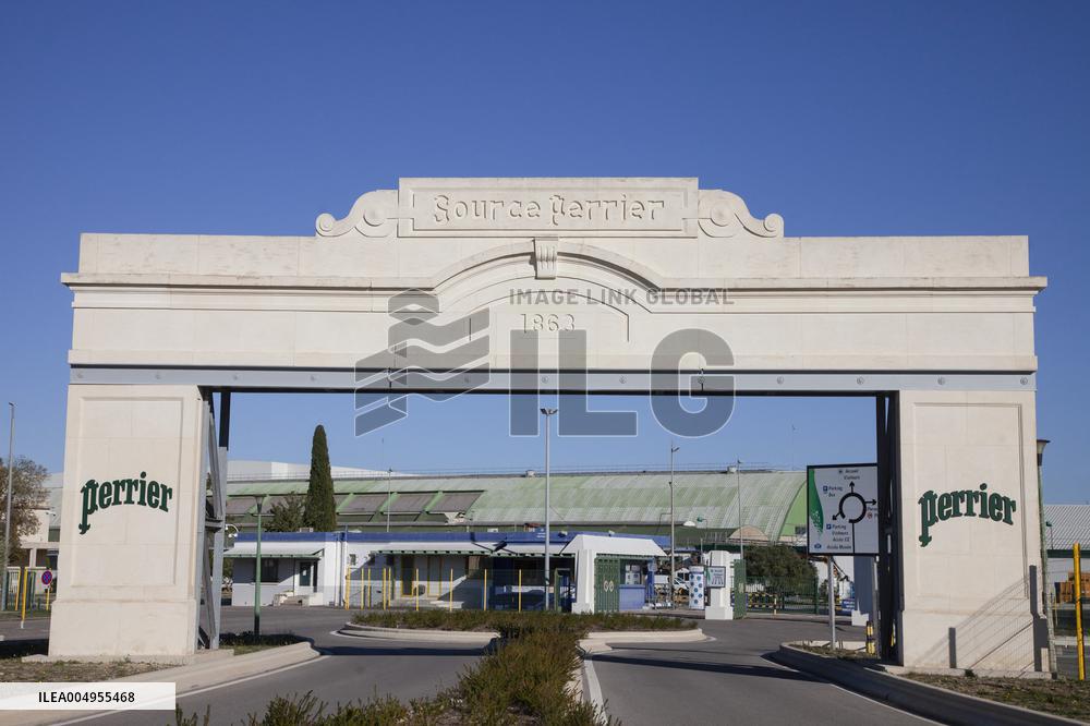 Millions of Perrier Bottles Blocked After New Contamination Incidents - Vergeze