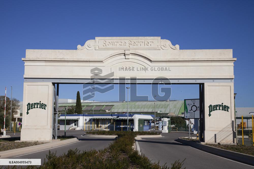 Millions of Perrier Bottles Blocked After New Contamination Incidents - Vergeze