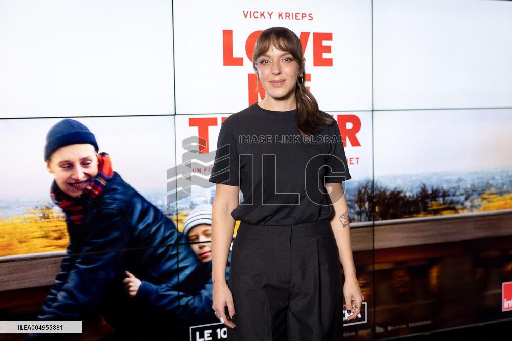 Love Me Tender Premiere - Paris AJ