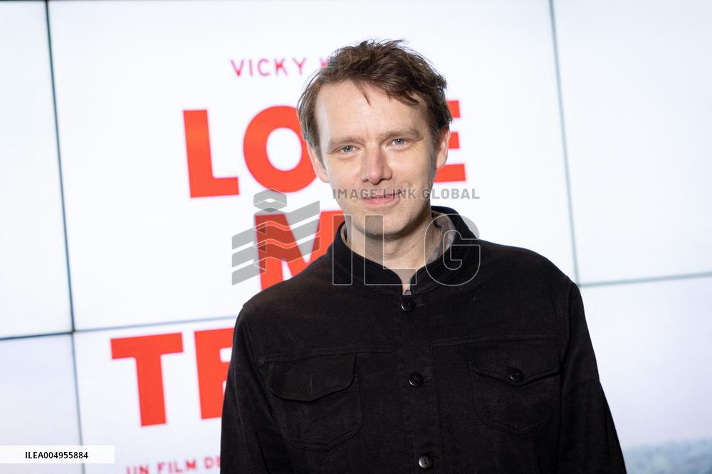 Love Me Tender Premiere - Paris AJ