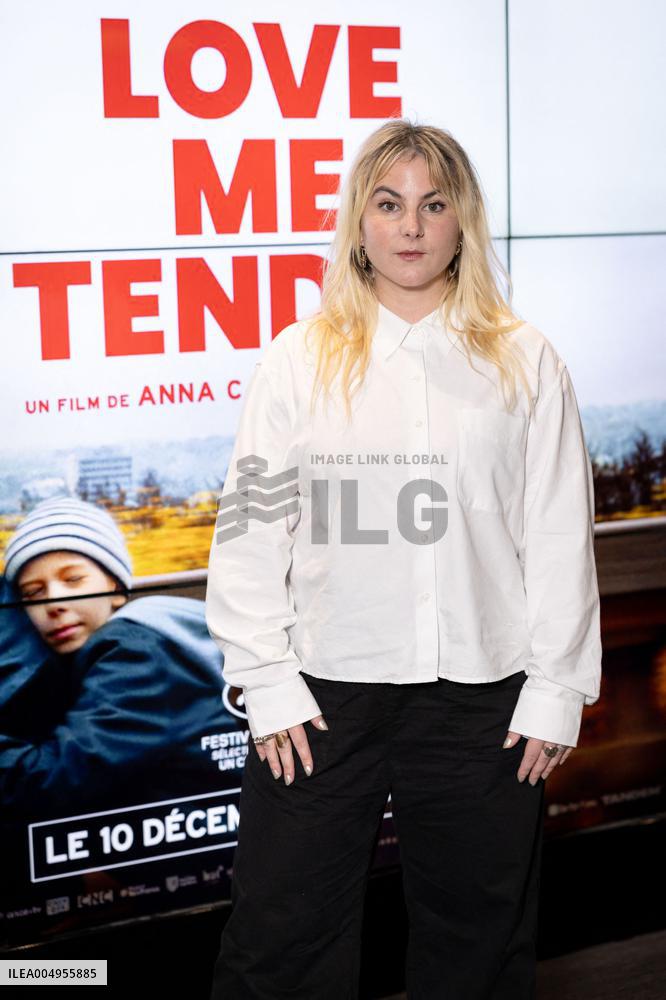 Love Me Tender Premiere - Paris AJ