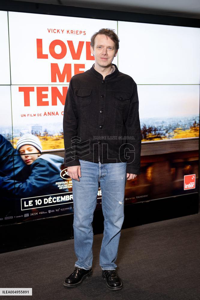Love Me Tender Premiere - Paris AJ